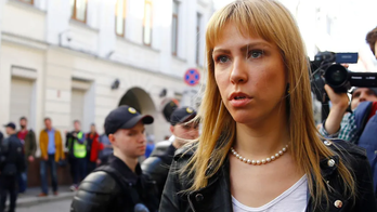 RT editor resigns, cites 'nuclear war' over Ukraine invasion; Dems projected to face bloodbath in midterms