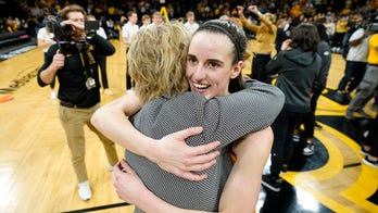 Iowa's Caitlin Clark, Michigan's Barnes Arico nab B10 women's honors