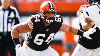 Former Browns center JC Tretter retires, will stay on as NFLPA president