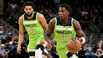 Karl-Anthony Towns scores NBA-high 60 points, Wolves top Spurs 149-139