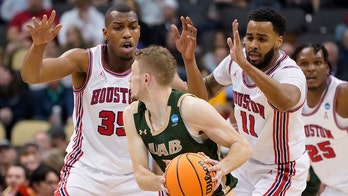 March Madness 2022: Kyler Edwards scores 25 to power Houston past UAB in NCAA opener