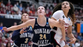 March Madness 2022: Francesca Belibi dunk highlights No. 1 Stanford rout of Montana State