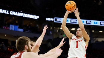 March Madness 2022: Wisconsin outlasts Colgate 67-60 as Johnny Davis leads comeback