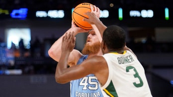 North Carolina's Brady Manek ejected for throwing elbow vs Baylor