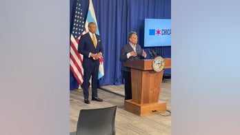 NYC, Chicago mayors meet to discuss crime surges