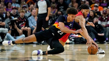 Suns rebound without Devin Booker, Chris Paul to rout Trail Blazers