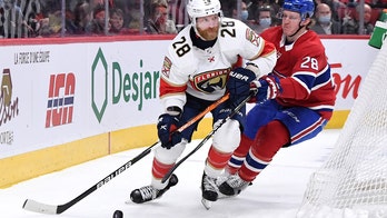 Claude Giroux has 2 assists in Panthers debut in win over Canadiens