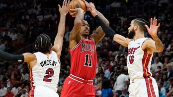 Gabe Vincent scores 20, Heat remain hot by topping Bulls