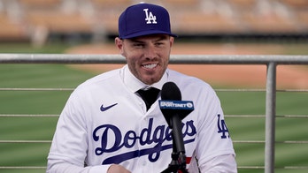 Freddie Freeman fires agents after being frustrated with free agency negotiations: report