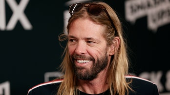 Taylor Hawkins' friends criticize article on Foo Fighters drummer after his death