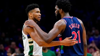 Giannis Antetokounmpo's 40 points, late block lead Bucks past 76ers