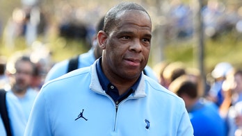 March Madness 2022: North Carolina's Hubert Davis in rare company as team set for Final Four
