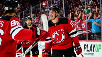 Devils score five straight goals to beat Avalanche