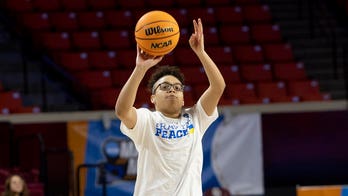 March Madness 2022: Olivia Miles' triple-double leads Notre Dame women past UMass