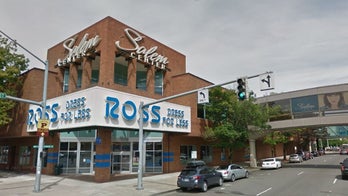 Shooting near Oregon shopping mall injures boy, no arrests made, police say