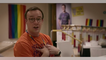 Buttigieg husband recites LGBTQ 'pledge' with gay youth camp in viral video