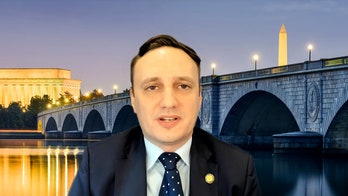 As China gains footholds in America, Congress is ‘sleeping at the wheel,' former Pentagon official says