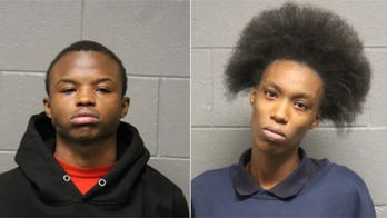 2 Chicago teens facing charges after trying to steal 60-year-old man's phone