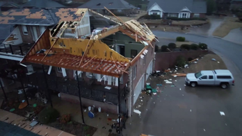 Possible Arkansas tornado destroys homes, knocks out power