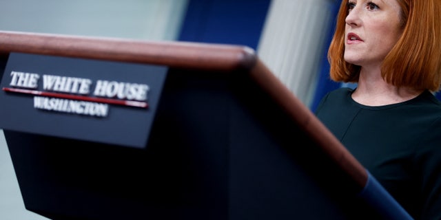 White House Press Secretary Jen Psaki holds the daily press briefing at the White House in Washington, NOSOTROS. marzo 9, 2022.