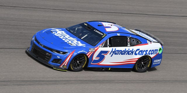 The NASCAR Cup Series Chevrolet Camaro ZL1 is powered by a V8 tuned to 670 hp, but is capable of putting out more power.
