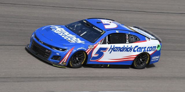 The NASCAR Cup Series Chevrolet Camaro ZL1 is powered by a V8 tuned to 670 hp, but is capable of putting out more power.