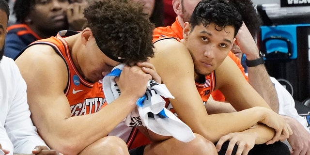 March Madness 2022: Illinois head coach rips officials, says ref told him technical foul was bad call