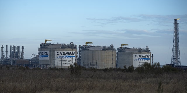 Impianto di liquefazione di Cheniere Energy Inc a Corpus Christi Bay a Portland, Texas, 19 febbraio 2021.