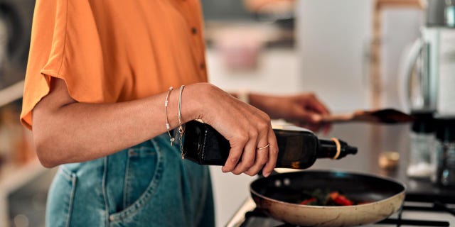 Other oils to avoid include partly hydrogenated oil, palm oil and other mixed and straight vegetable oils.