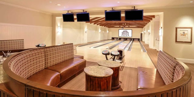 One popular establishment is Daley's Pub & Rec which serves casual fare and has a bowling alley and arcade.