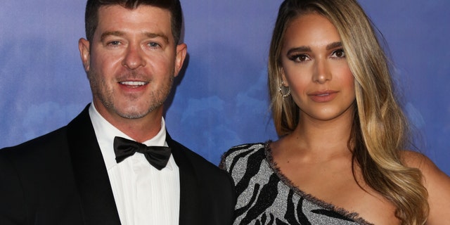 Geary set the record straight on Thursday by letting a fan know she's not signing a prenup before her marriage to Thicke.