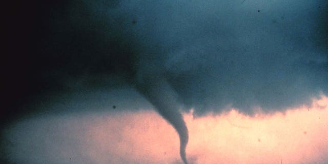 View of the 'rope' or decay stage of tornado.