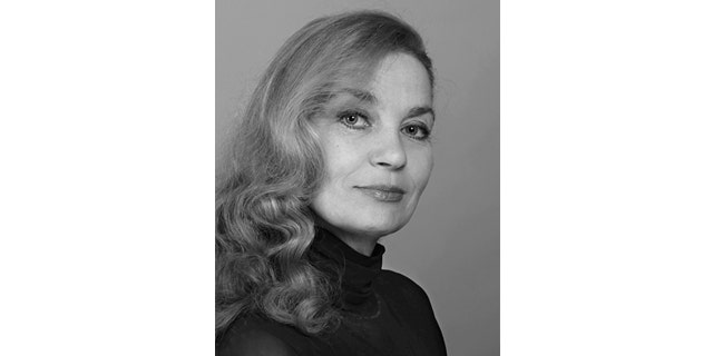 لقيت الممثلة الأوكرانية أوكسانا شفيتس ، الفنانة السينمائية والمسرحية الشهيرة ، مصرعها في هجوم صاروخي روسي على مبنى سكني في كييف.