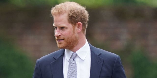El príncipe Harry no asistirá al servicio conmemorativo de Acción de Gracias del príncipe Felipe para honrar su vida
