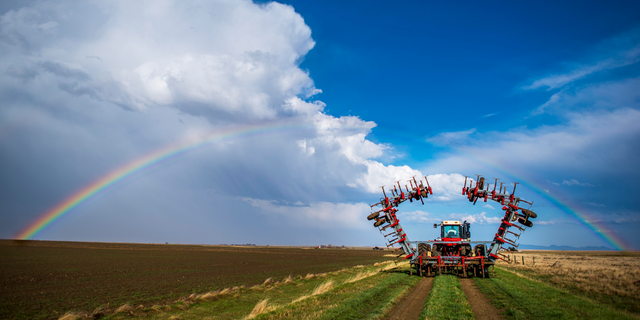 Farming scene (Melina Mara/WaPo via Getty)