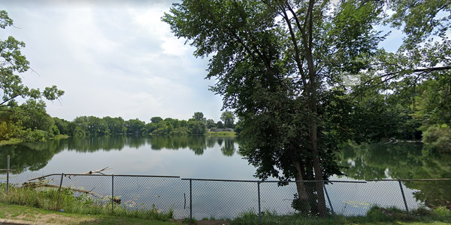 Terry Lake in Pontiac, Michigan (Google Maps)