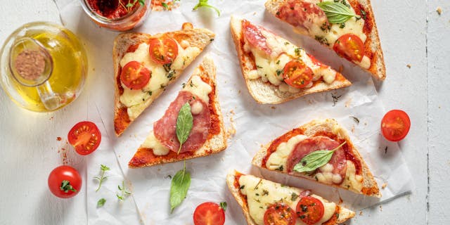 ‘Pizza toast’ is the latest TikTok food trend that enhances standard sliced bread.