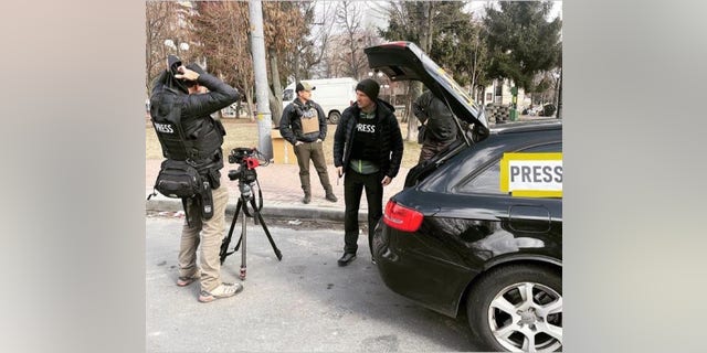 Ukrainian independent journalist Volodymyr Solohub has traveled his war-torn nation to document Russian’s invasion.