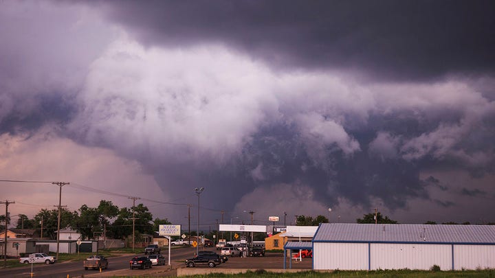 Severe storms, possible tornados batter Texas injuring at least 4 people