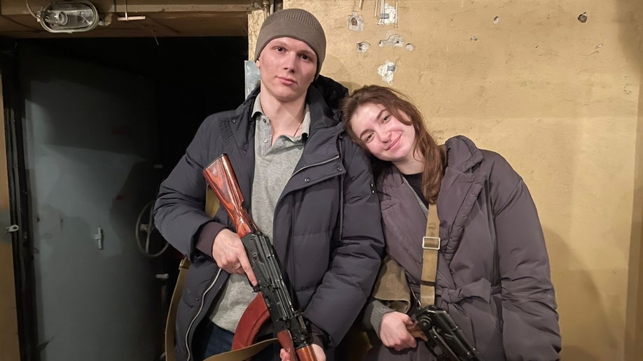 Ukrainian couple fights against Russia military together