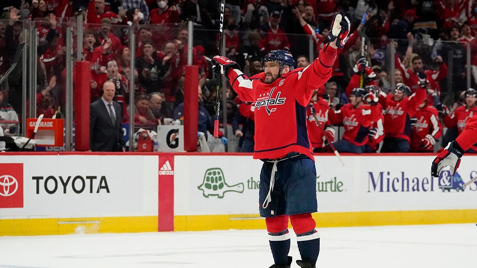 Alex Ovechkin now 3rd on NHL goals list, Capitals beat Islanders in SO