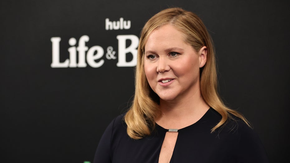 Amy Schumer uses Oscars cut joke about Alec Baldwin, ‘Rust’ shooting during comedy show