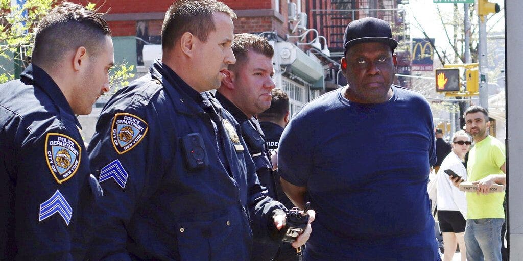 Brooklyn subway shooting suspect Frank James was charged for 'terroristic threats' in 90s, court official says - Vimarsana News
