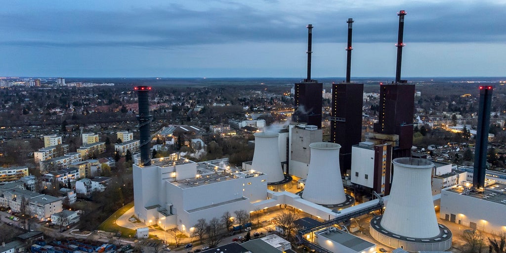 Why is Europe reluctant to ban Russian energy imports during the war in Ukraine? - Vimarsana News