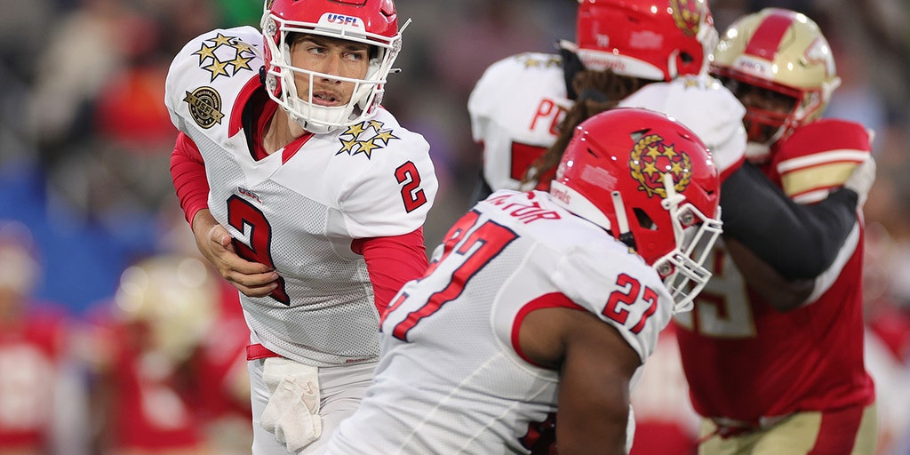 New Jersey Generals quarterback Luis Perez during the inaugural USFL  News Photo - Getty Images