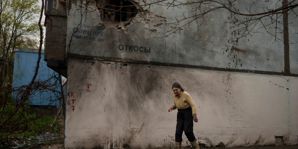 Russia continues to strike eastern Ukraine as officials call for evacuation of Mariupol - Vimarsana News