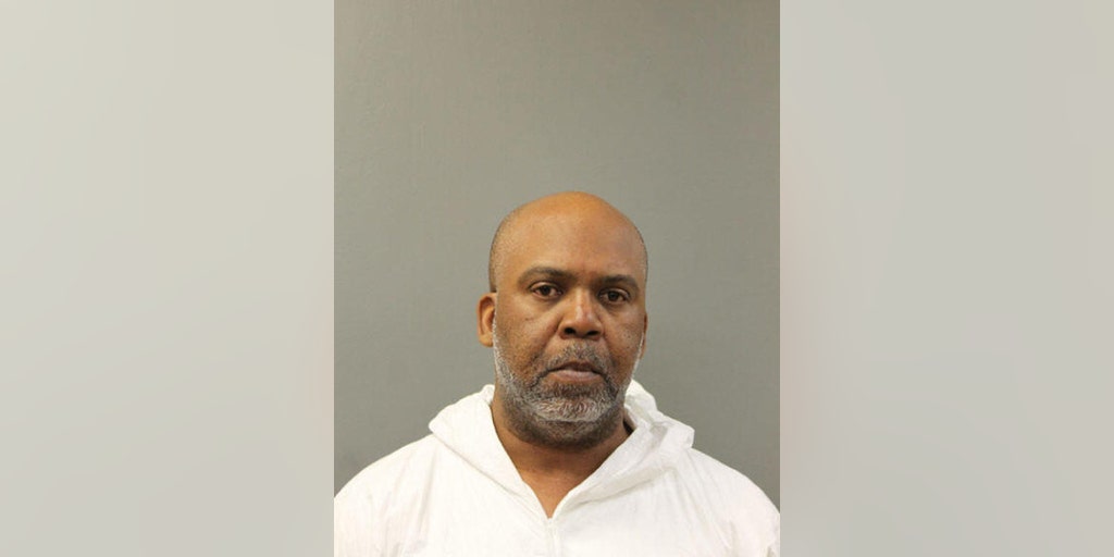 Chicago man turns himself in after fatally shooting wife in Target parking lot, police say - Vimarsana News
