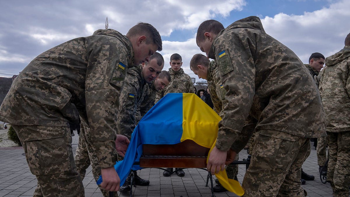 soldiers Ukraine flag