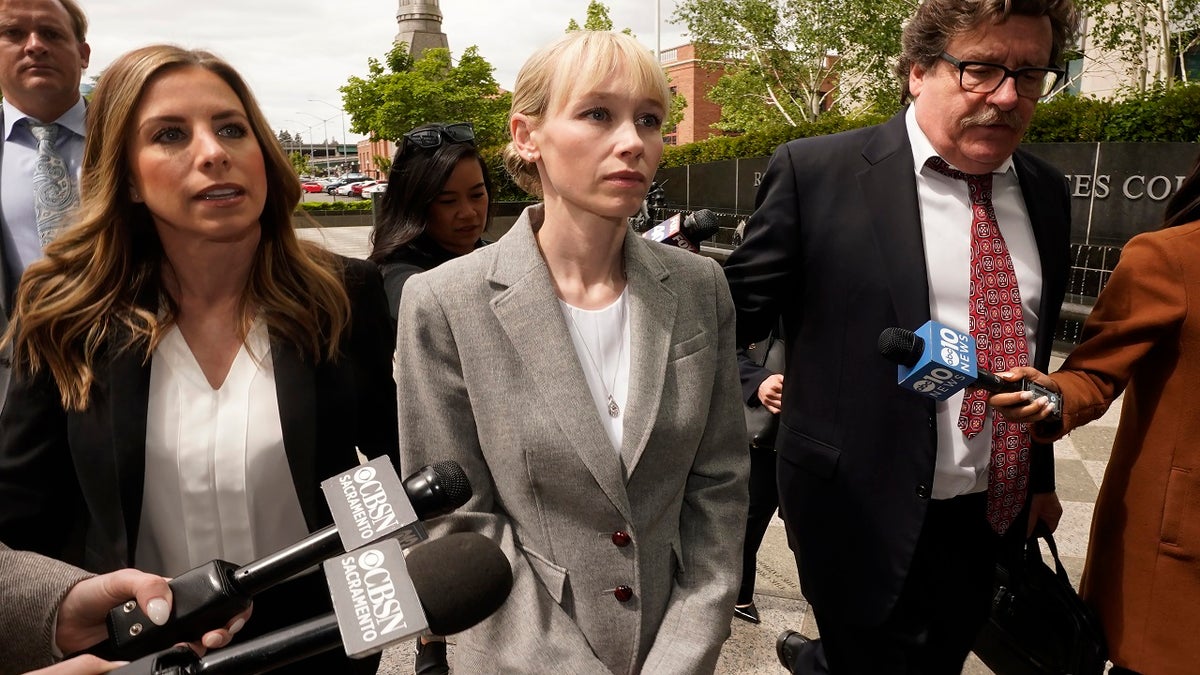 sherri papini california pleads guilty