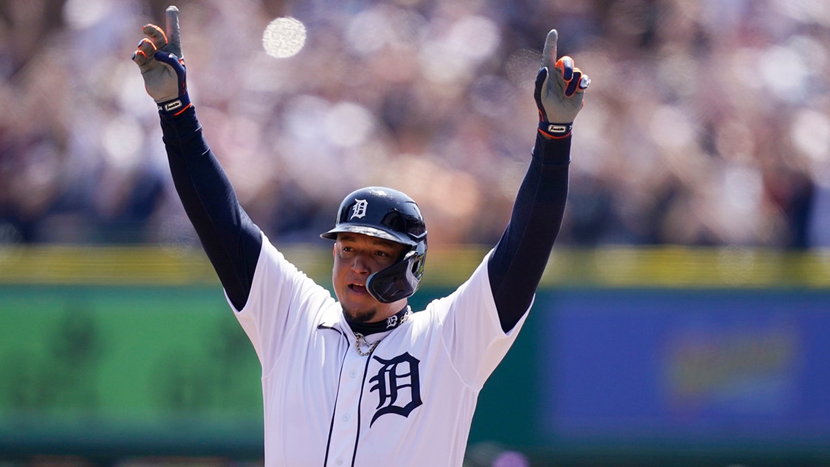 Detroit Tigers Miguel Cabrera celebrating